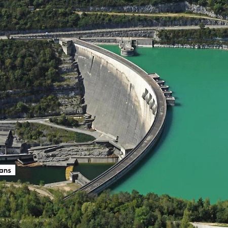 Joli Appartement Au Coeur D'Oyonnax Kültér fotó