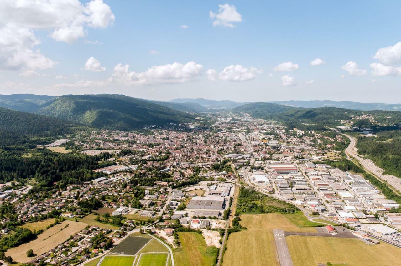 Joli Appartement Au Coeur D'Oyonnax Kültér fotó